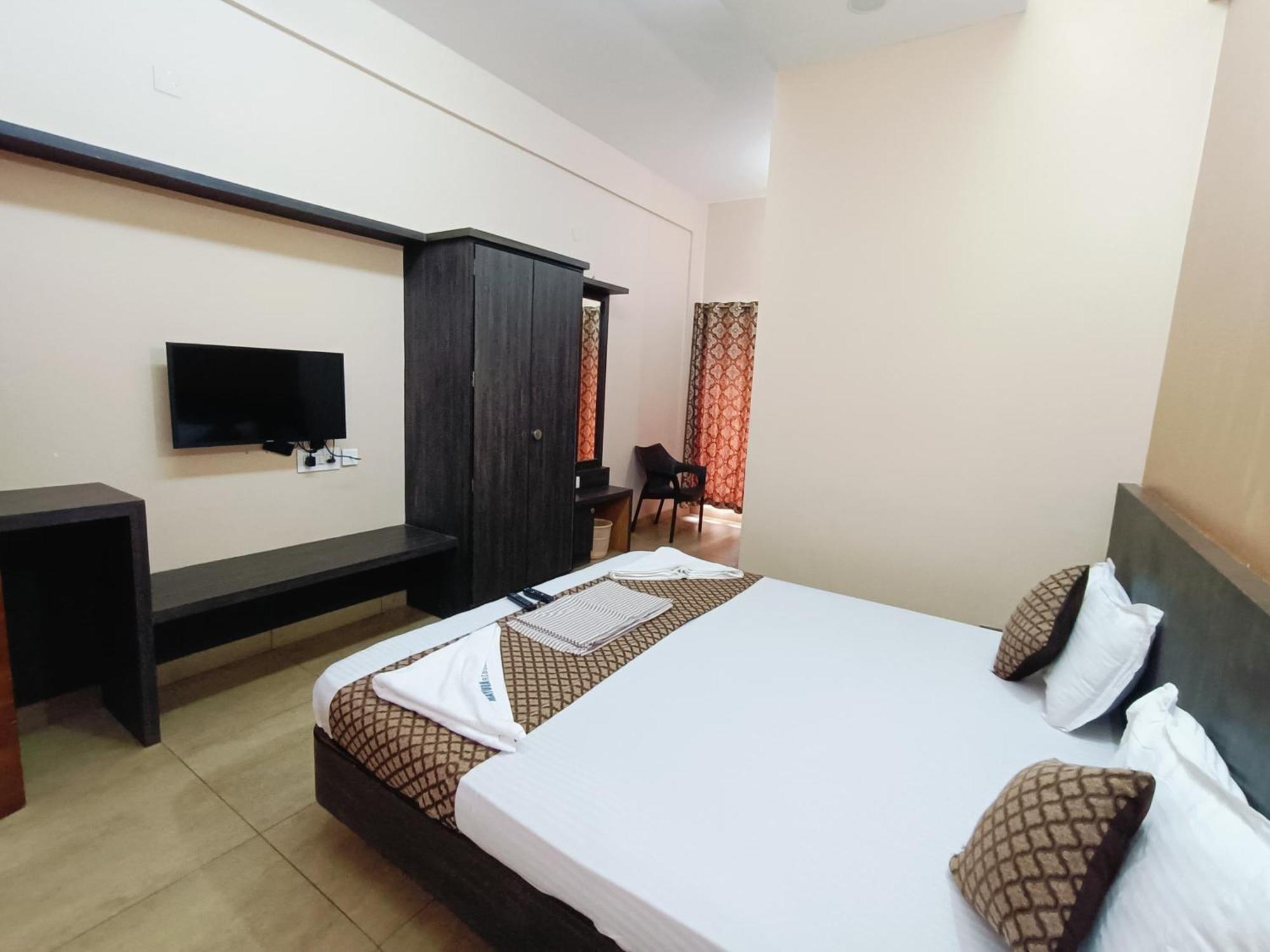 Hotel Mayura Residency Subrahmanya Exterior foto